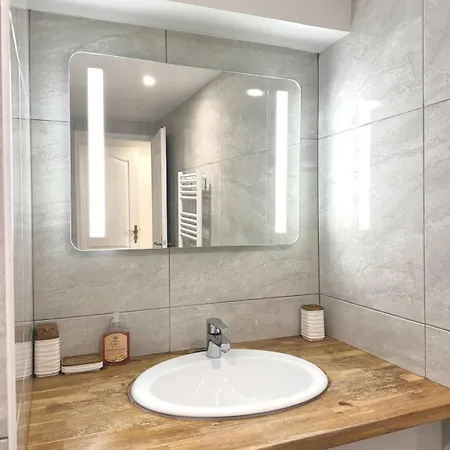 Charmant Duplex - Hyper Centre - 44M2 - Proche Place Stanislas *